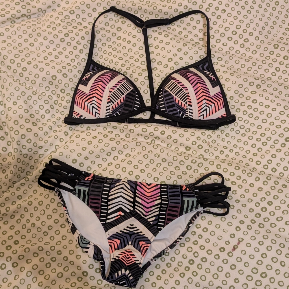 VS Pink Victoria Secret Stylish Black and Pink Geometric Bikini Aztec